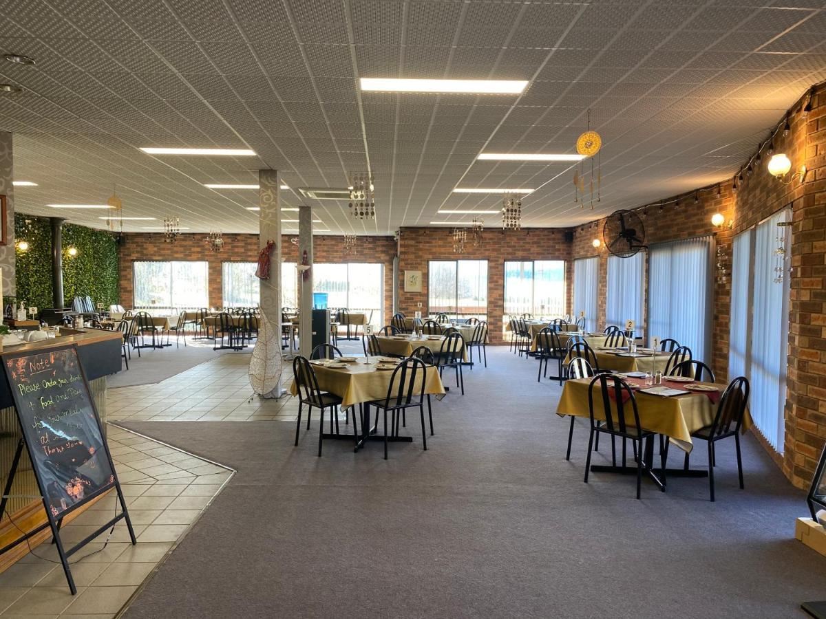 Mountain Creek Motel Bar & Restaurant Mount Beauty Exterior foto