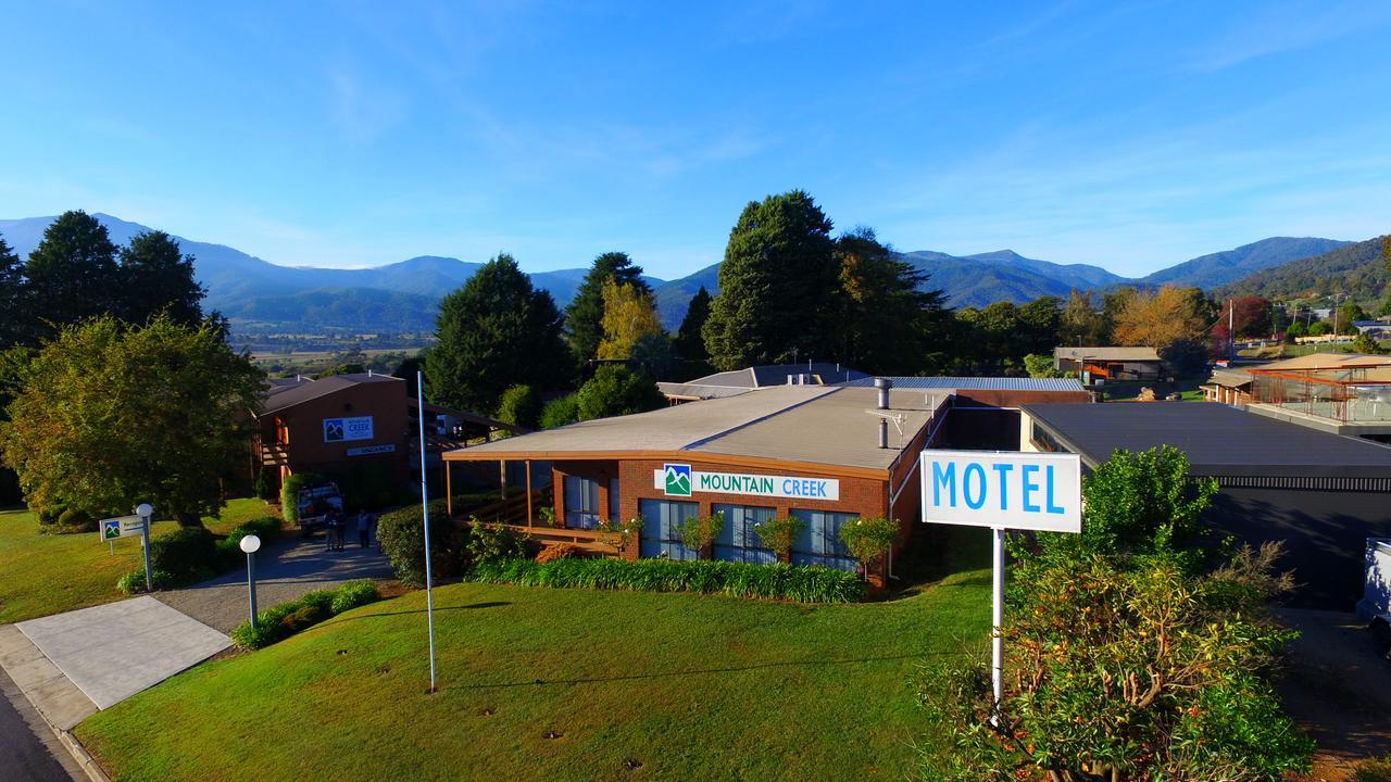 Mountain Creek Motel Bar & Restaurant Mount Beauty Exterior foto
